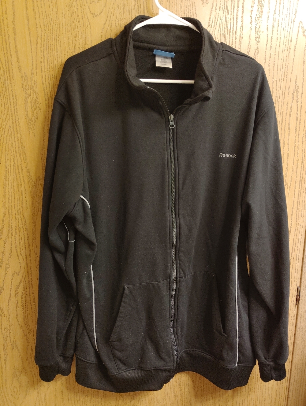 Reebok Men's Black Full-Zip Performance Jacket with Contrast Piping